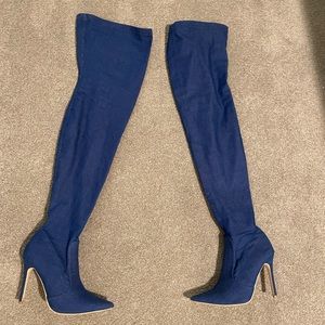 Thigh High Boots 💙👢👖